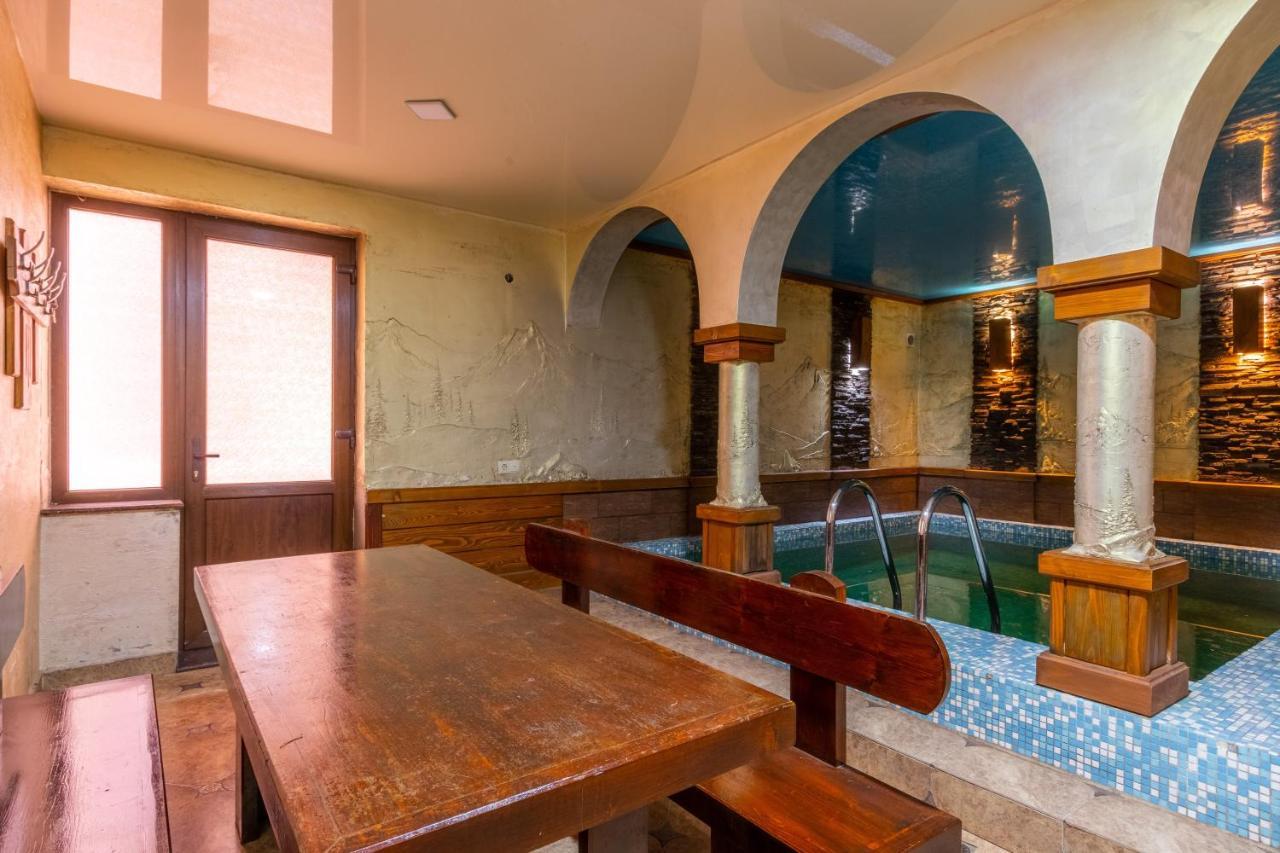 בוקובל Villa Vlad & Spa מראה חיצוני תמונה